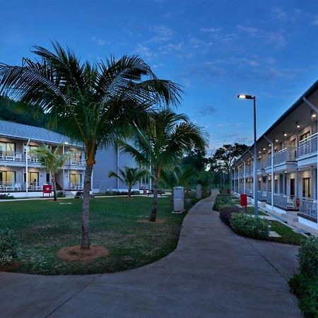 Royale Chulan Cherating Chalet Exterior photo